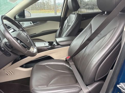 Used 2020 Lincoln Nautilus Reserve image 13