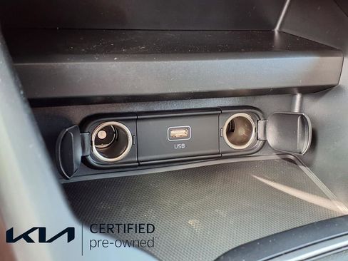 Certified 2025 Kia Soul LX w/ LX Technology Package image 8