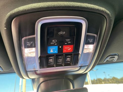 Used 2025 RAM 3500 Limited AWD/4WD image 41