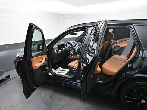 Used 2024 BMW X5 M60i AWD/4WD image 37