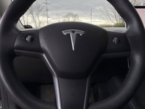Used 2022 Tesla Model 3 Long Range image 18