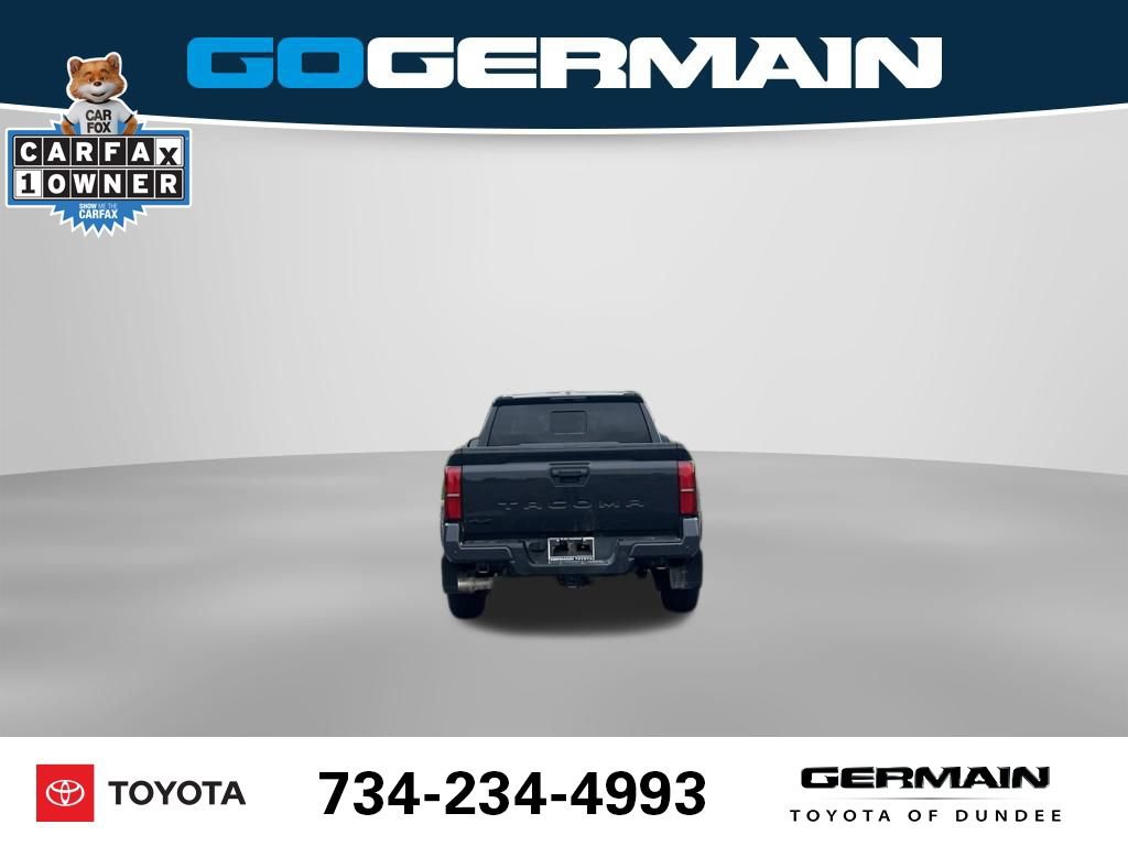 Used 2025 Toyota Tacoma SR5 AWD/4WD image 9
