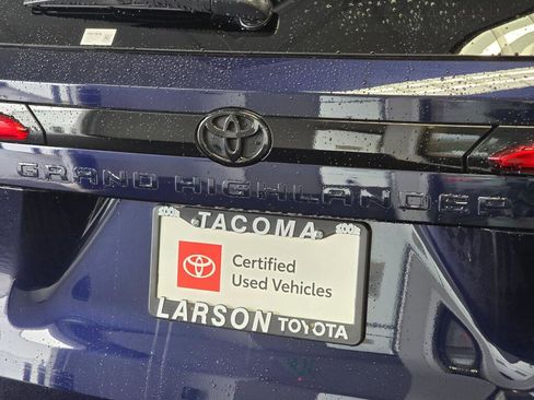 Certified 2024 Toyota Grand Highlander AWD image 14