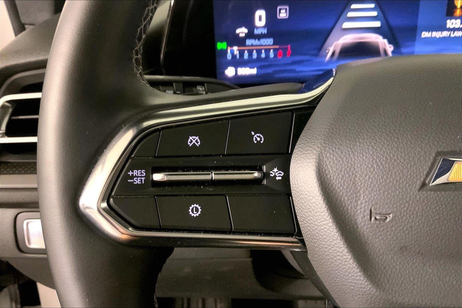 Used 2026 Chevrolet Traverse LT w/ Driver Confidence Package FWD image 18