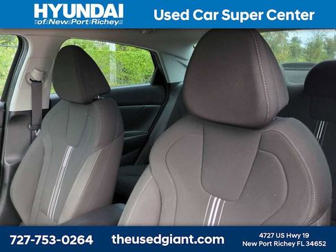Certified 2023 Hyundai Elantra SEL w/ Convenience Package FWD image 7