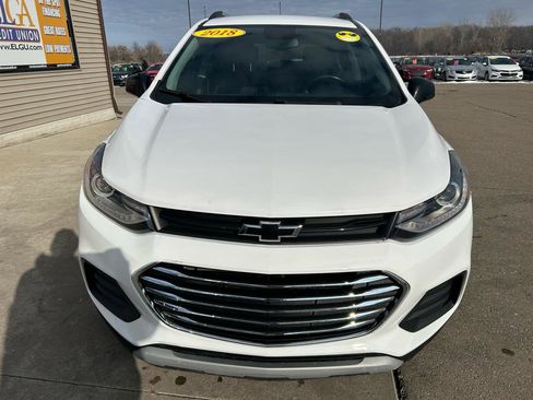 Used 2018 Chevrolet Trax LT w/ Redline Edition image 2