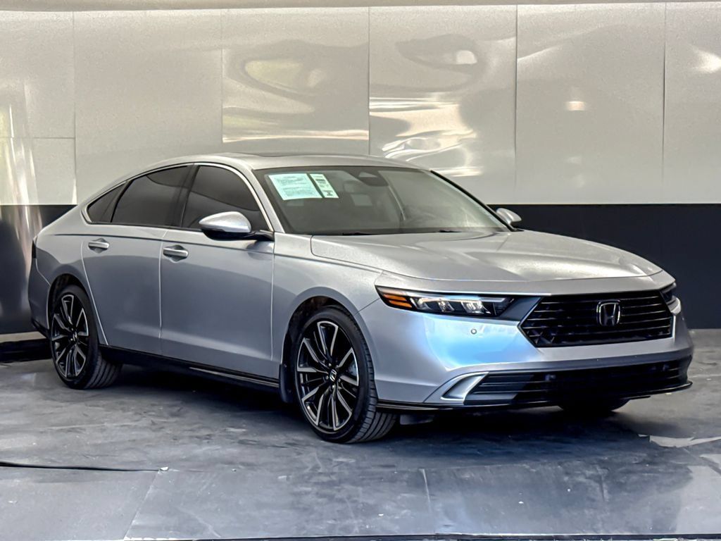 Used 2024 Honda Accord Touring image 1