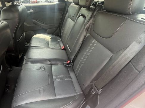 Used 2014 Ford Focus Titanium FWD image 17