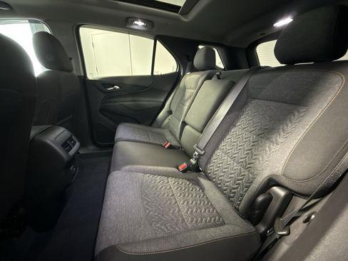 Used 2022 Chevrolet Equinox LT FWD image 26