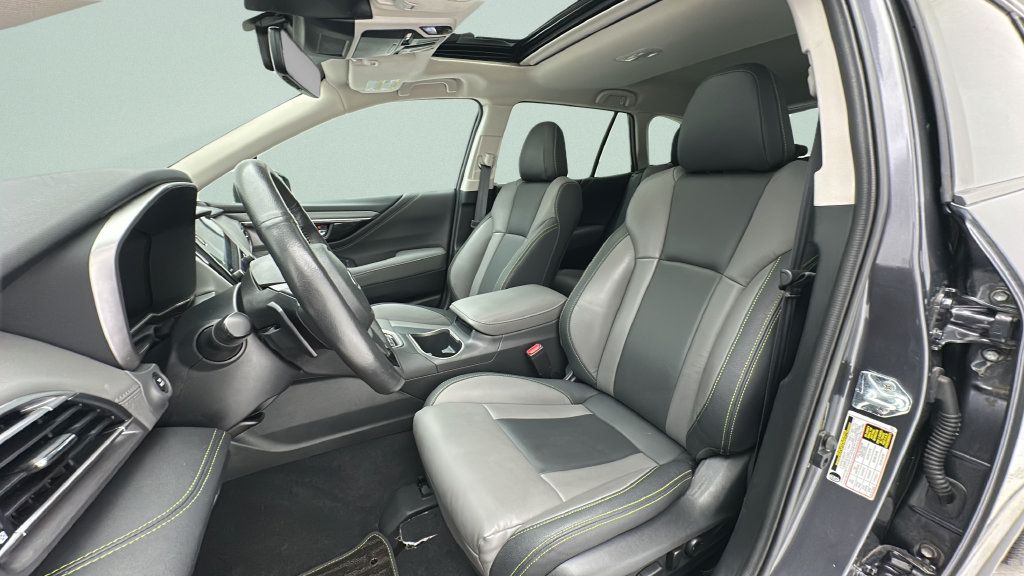 Used 2025 Subaru Outback Onyx Edition AWD/4WD image 13
