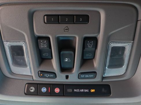 Used 2022 Chevrolet Silverado 2500 LTZ w/ LTZ Premium Texas Edition AWD/4WD image 33