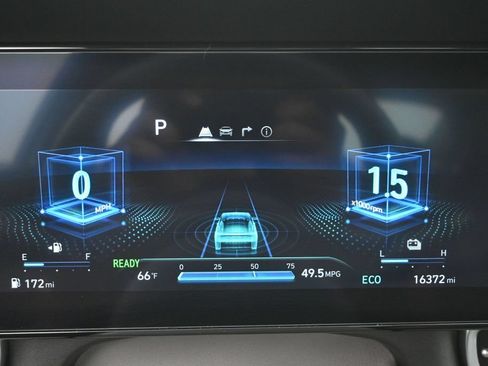 Used 2025 Hyundai Elantra SEL FWD image 20