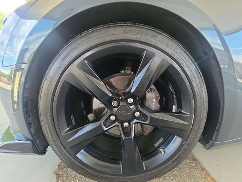 Used 2020 Chevrolet Camaro LT RWD image 29