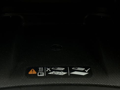 Used 2021 Chevrolet Equinox Premier w/ Redline Edition FWD image 16