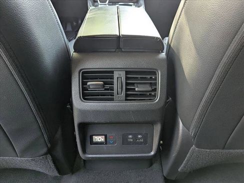 Used 2021 Nissan Rogue SL FWD image 18