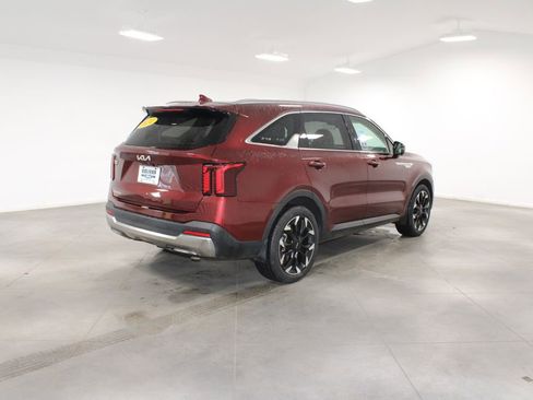 Used 2024 Kia Sorento SX image 9
