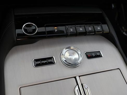 Used 2025 Lincoln Navigator Reserve AWD/4WD image 22