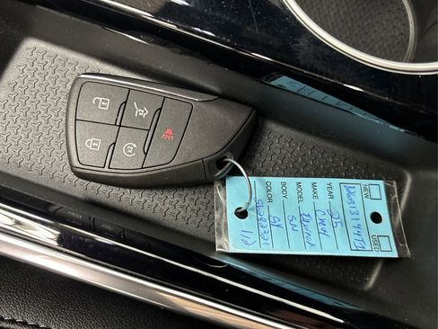 Used 2025 Chevrolet Equinox LT w/ Convenience Package II image 39