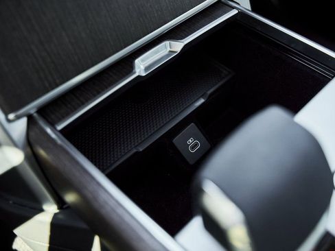 Used 2024 Land Rover Range Rover SE image 60