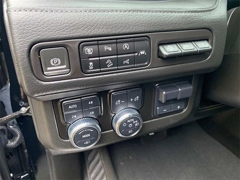 Used 2023 GMC Yukon XL Denali w/ Denali Reserve Package image 18