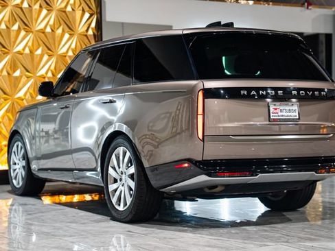 Used 2023 Land Rover Range Rover SE AWD/4WD image 5