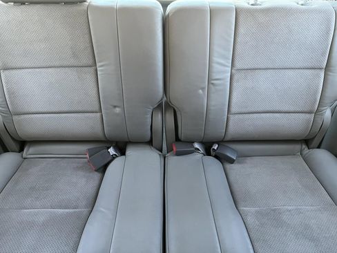 Used 2002 Toyota Sequoia SR5 RWD image 33