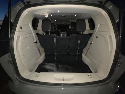 Used 2022 Chrysler Pacifica Touring-L w/ Uconnect Theater Family Group FWD image 15