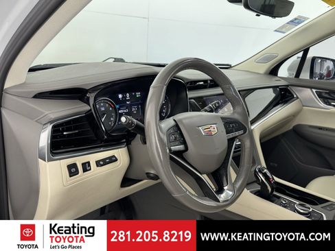 Used 2023 Cadillac XT6 Premium Luxury w/ Technology Package image 13