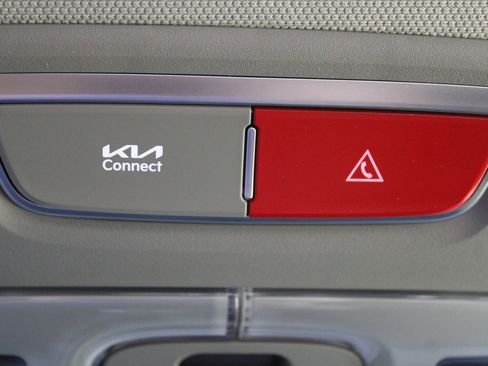 New 2025 Kia Telluride S image 49