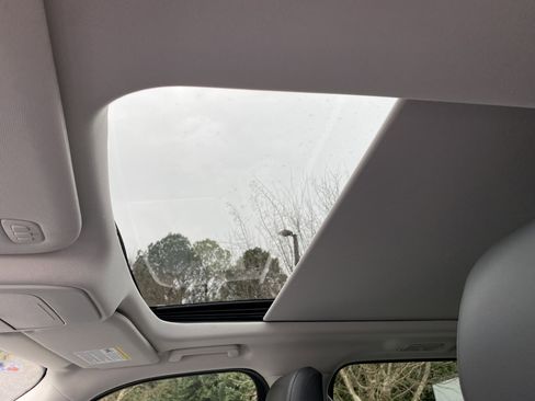 Used 2025 Ford Expedition Max Active image 32