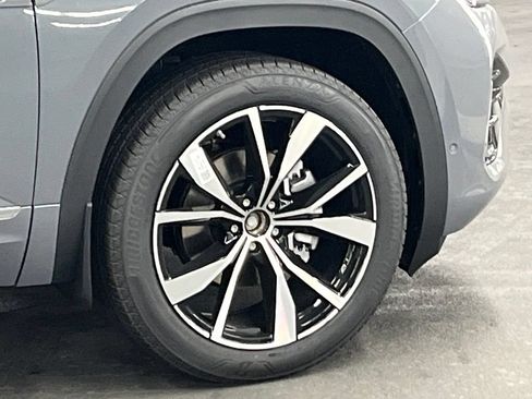 New 2026 Volkswagen Atlas Cross Sport SEL Premium R-Line AWD/4WD image 42
