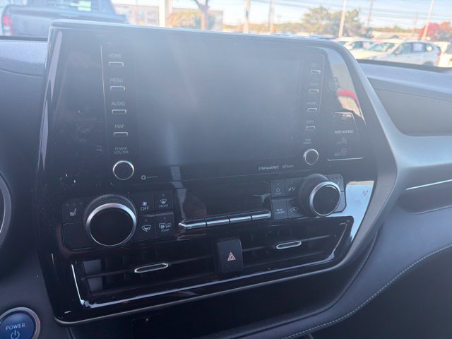 Certified 2021 Toyota Highlander XLE AWD/4WD image 7