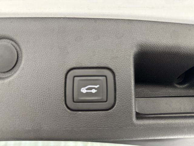 Used 2023 Chevrolet Equinox LT FWD image 28