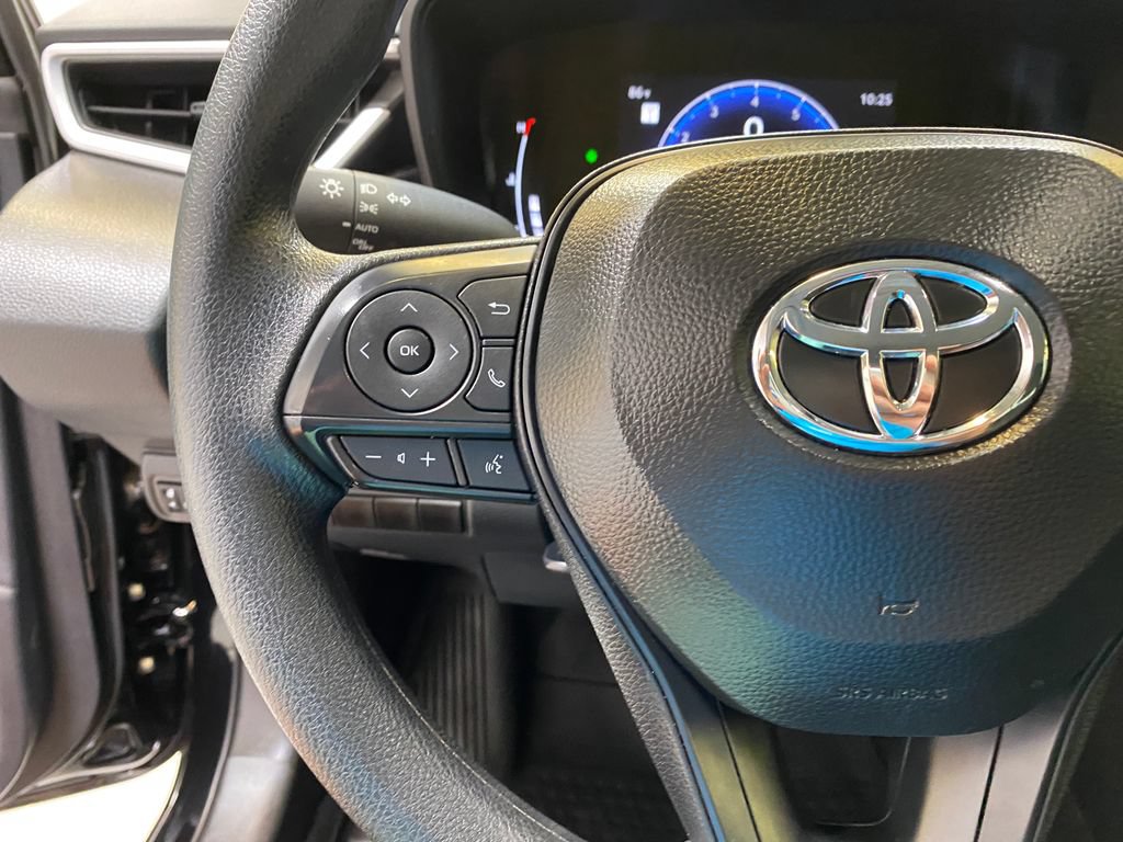 Used 2026 Toyota Corolla LE FWD image 31