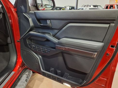 Used 2025 Toyota 4Runner TRD Off-Road Premium AWD/4WD image 26
