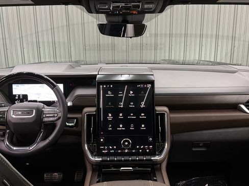 Used 2026 GMC Yukon Denali Ultimate AWD/4WD image 34