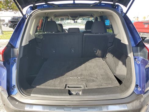 Certified 2021 Nissan Rogue SV image 7