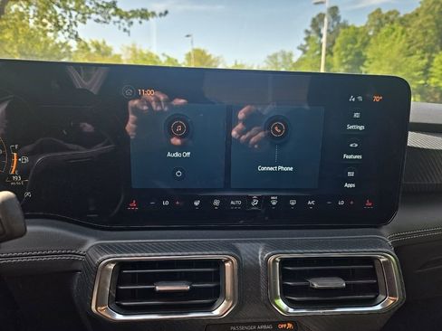 Used 2024 Ford Mustang Premium image 3