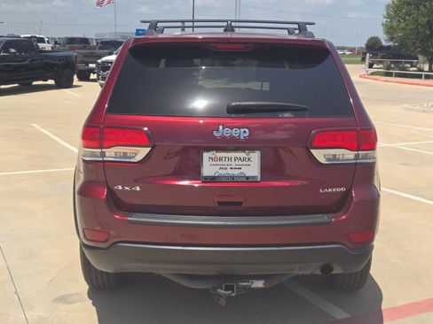 Used 2020 Jeep Grand Cherokee Laredo AWD/4WD image 4
