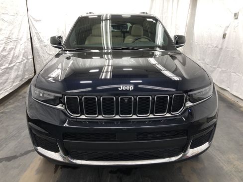 Certified 2024 Jeep Grand Cherokee L Limited w/ Luxury Tech Group II AWD/4WD image 7