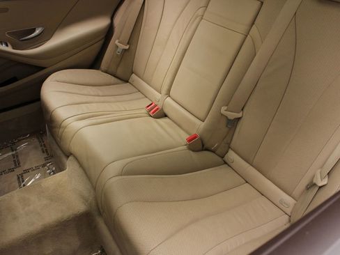 Used 2015 Mercedes-Benz S 550 Sedan image 17