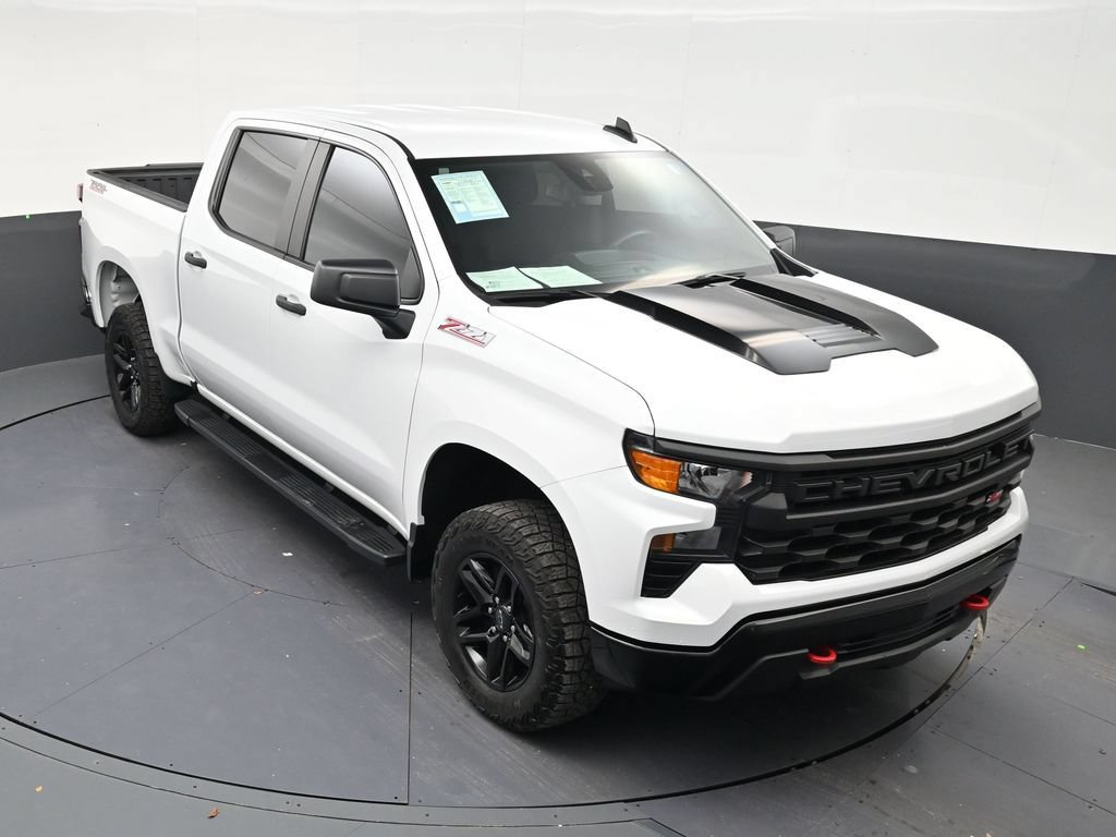 Used 2024 Chevrolet Silverado 1500 Custom Trail Boss AWD/4WD image 18