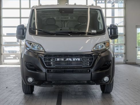 Used 2025 RAM ProMaster 2500 w/ Convenience Group FWD image 11