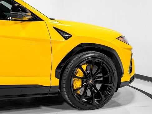 Used 2022 Lamborghini Urus AWD/4WD image 50