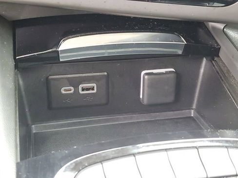 Used 2023 Buick Envision Preferred w/ Sport Touring Package image 16