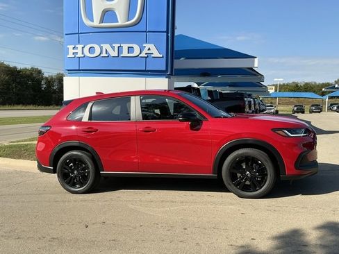 New 2026 Honda HR-V Sport image 2