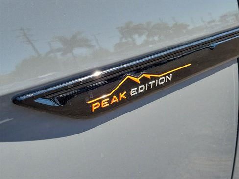 Certified 2025 Volkswagen Atlas Peak Edition SE image 7