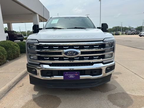 Used 2025 Ford F250 Lariat AWD/4WD image 11