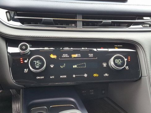 New 2026 INFINITI QX60 Sport image 13