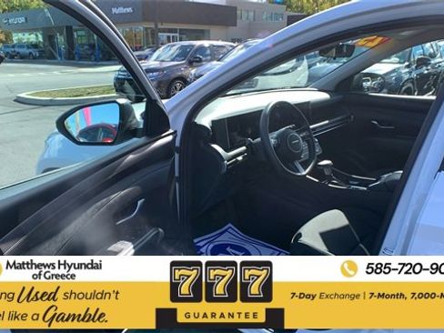 Certified 2025 Hyundai Tucson SE image 9